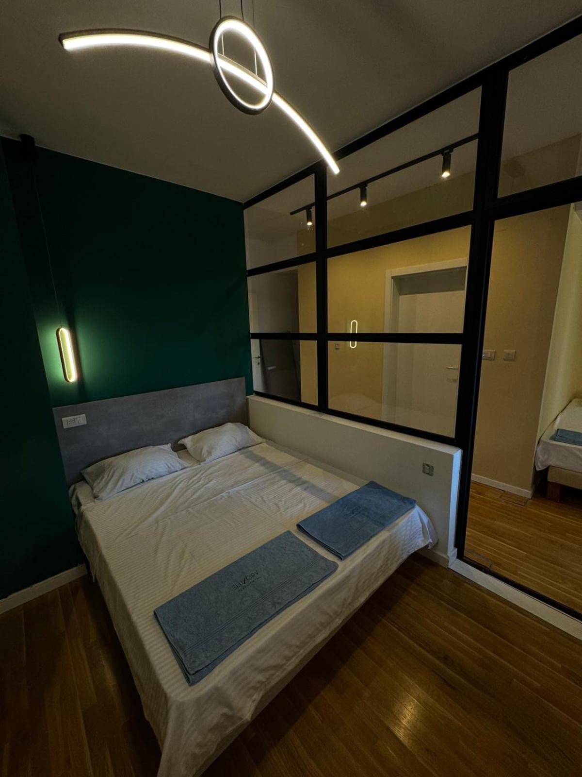 Gigi Apartment By Eluxory Skopje Bagian luar foto