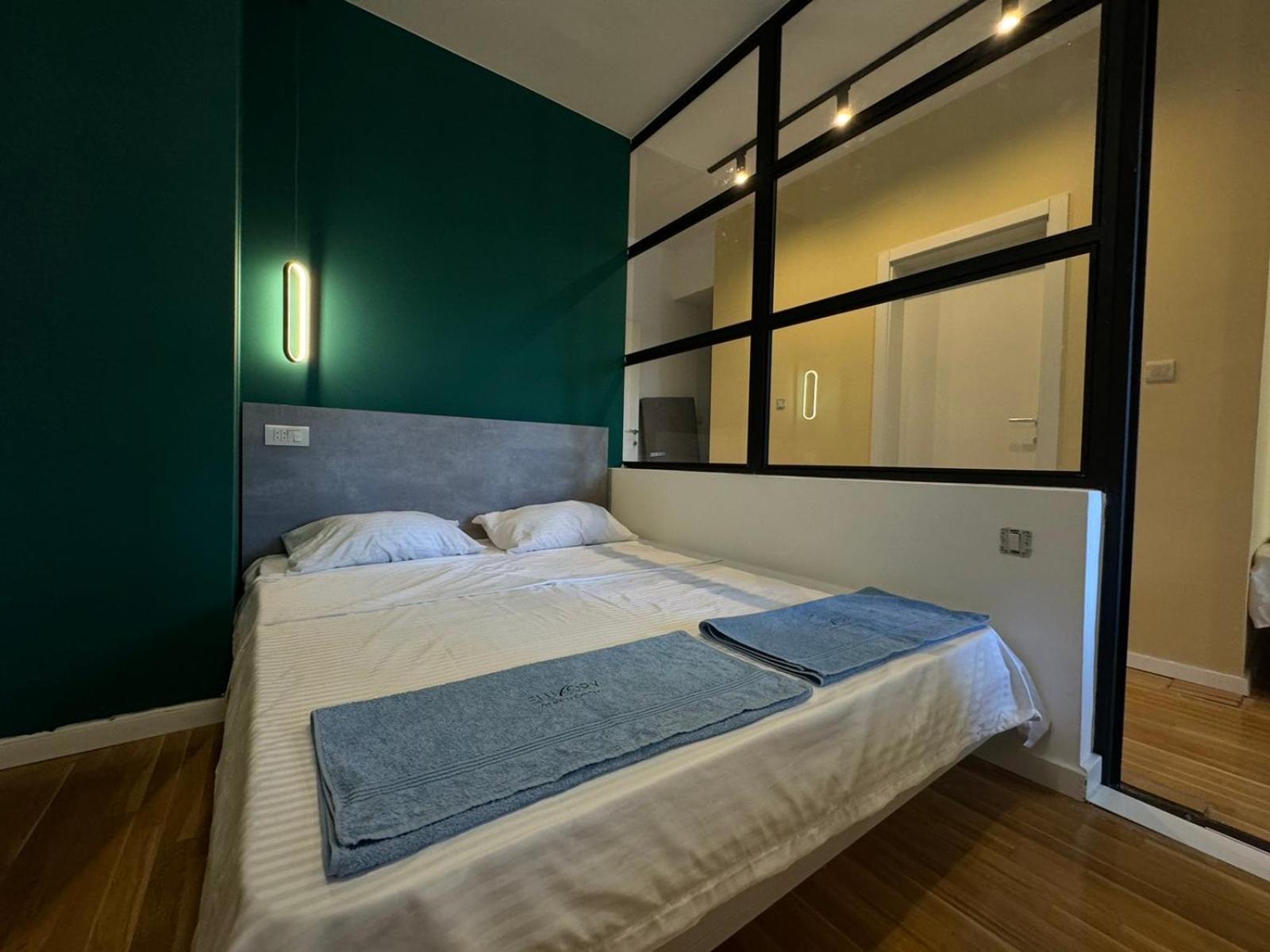 Gigi Apartment By Eluxory Skopje Bagian luar foto